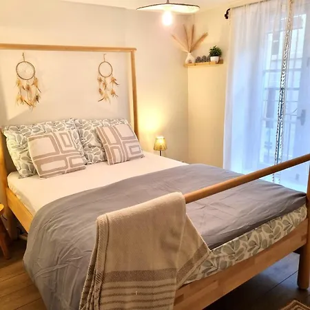Bali'sed Triplex Boheme Pres Du Chateau A Sedan, Ideal 2 Couples, Only Adults 色当