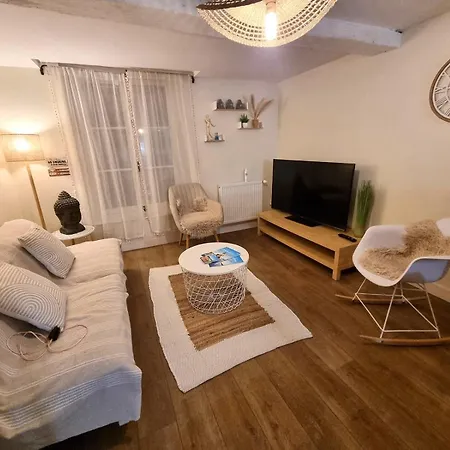 Triplex Boheme Pres Du Chateau A Sedan, Ideal 2 Couples, Only Adults