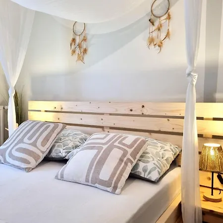 Bali'sed Triplex Boheme Pres Du Chateau A Sedan, Ideal 2 Couples, Only Adults *