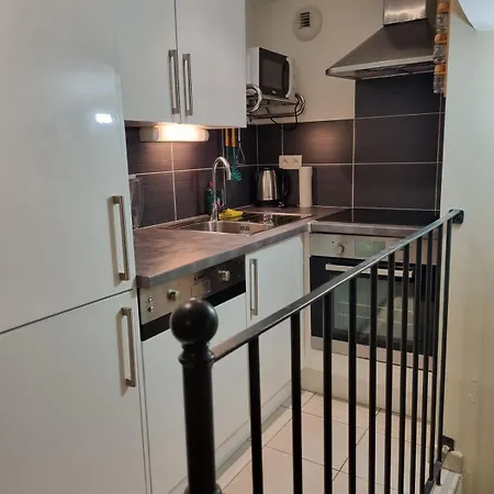 Triplex Boheme Pres Du Chateau A Sedan, Ideal 2 Couples, Only Adults Sedan